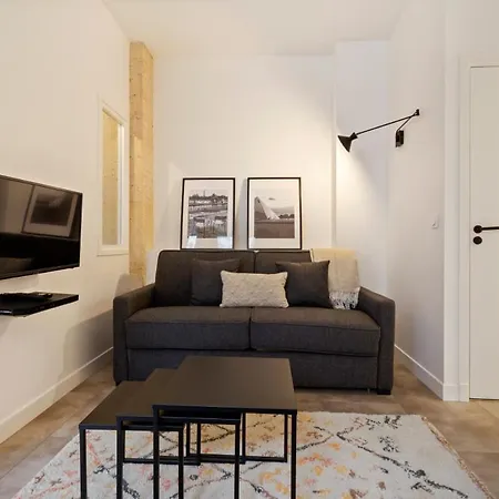 Appartamento Contemporary & Comfortable 2 Bedroom In Parigi