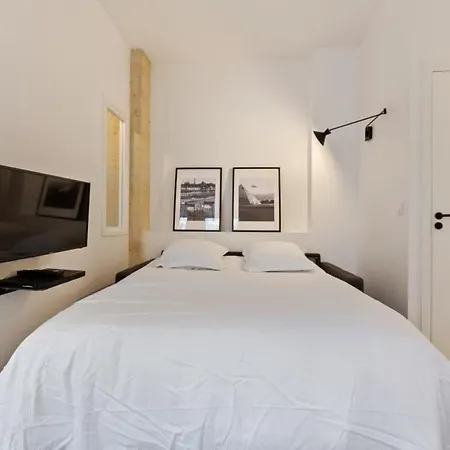 Appartamento Contemporary & Comfortable 2 Bedroom In *